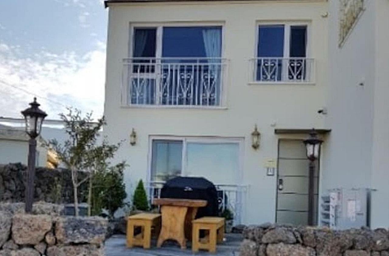 Hani Haus Jeju Exterior photo